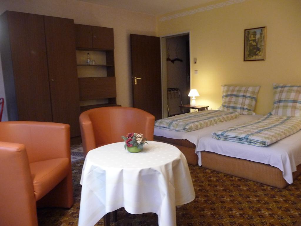 Hotel-Garni-Sonnenlay Бернкастел-Кюс Стая снимка